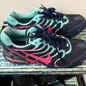 Nike Women's Running Shoes - Navy, Teal & Pink